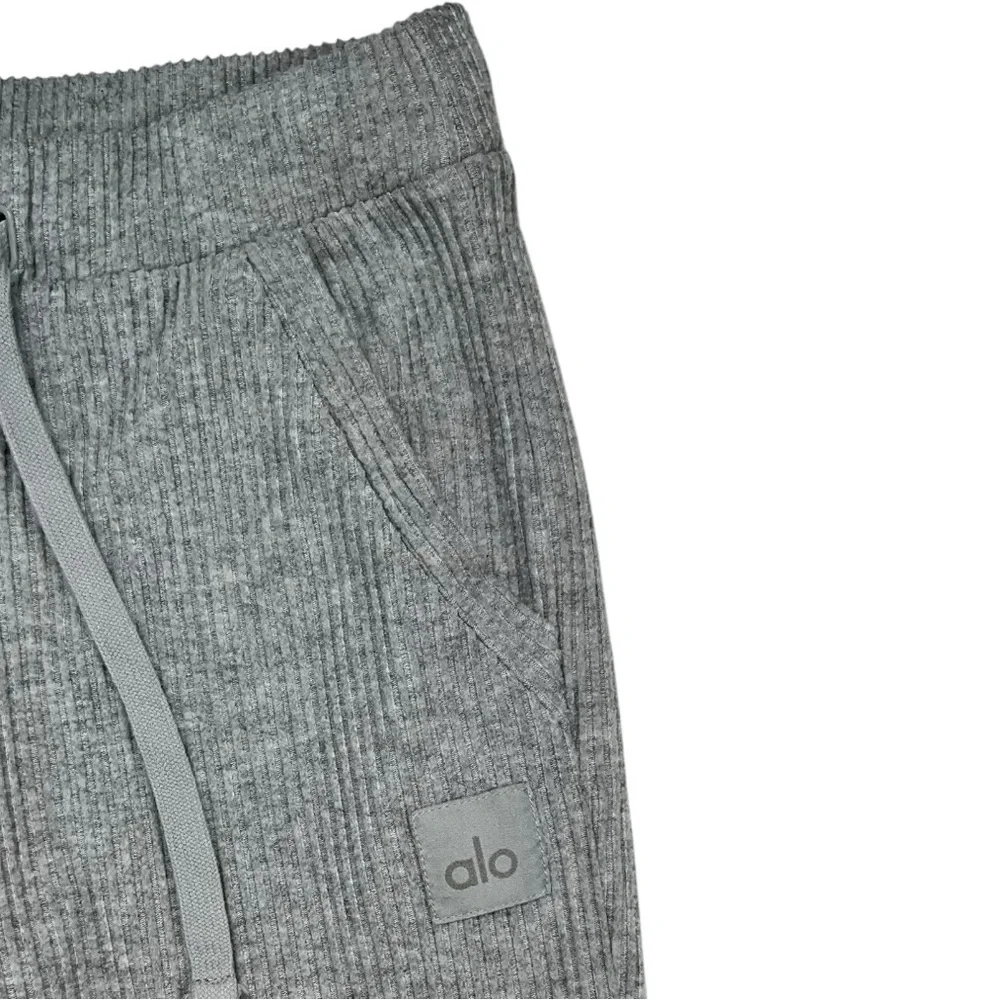 Alo Yoga Muse Sweatpant‎ Athletic Heather Grey Retail $108 Size Small